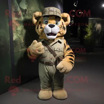 Produktbild von Maskottchen REDBROKOLY Kostümfigur Oliver Tiger bekleidet mit Überwurf und Hosenträgern