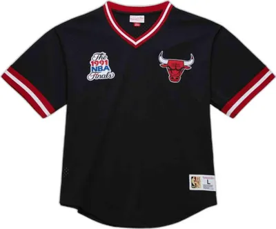 Produktbild von T-Shirt Mitchell & Ness TMVN6625-BLACK für Herren