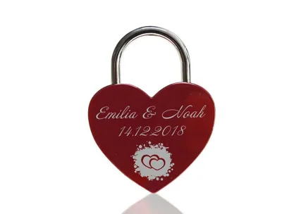 Produktbild von ELUNO Herz Liebesschloss mit Gravur und Schlüssel zum Valentinstag Geburtstag - Farbe: Rot