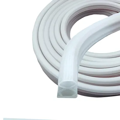 Zdjęcie produktu dla Uszczelka drzwiowa samoprzylepna - 10 mm x 12 mm - 6 m - Biała