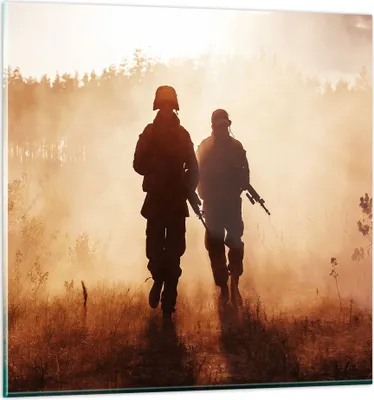 Produktbild von Bilder auf glas - Soldat Gewehr - 70x70cm - Glasbilder - Wandbilder - Bilder - Kunstdruck - zum Aufhängen bereit - Wanddekoration aus Glas - Glas Bilder - Wandbild auf Glas - Einteilig - GAC70x70-4043