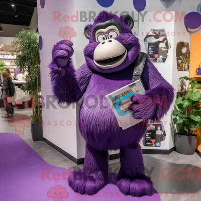 Obrázok produktu pre Postava maskota REDBROKOLY: Purpurová gorila v ceruzkovej sukni a s peňaženkou