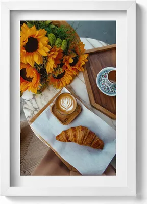 Produktbild von Französisches Croissant und Kaffee– Wandbild mit Rahmen – Gerahmtes Bild  – Wanddekoration – 20x30 cm – Weiß