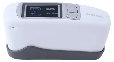 Obrázek produktu pro Měřič lesku s úhly 20°, 60° a 85°, s 3 měřicími úhly, výstupem dat, 2,4palcovým barevným displejem (320x240 pixelů), určený pro měření lesku barev, inkoustů a nátěrů