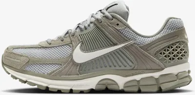 Produktbild von Nike Zoom Vomero 5 "Dark Stucco" HF1553-002, Größe: 37,5
