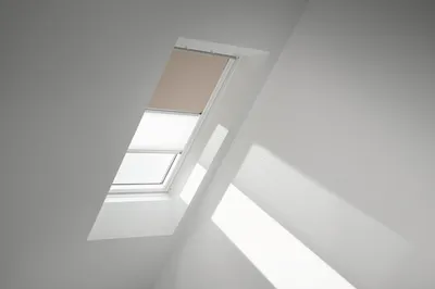 Obrázok produktu pre VELUX Zatemňovacia roleta na strešné okno manuálna DFD SK10 4556SWL béžová