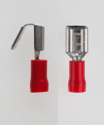 Produktbild von Flachsteckhülsen DIN 46245, Steckgröße 6,3 x 0,8mm isoliert, mit Isolationscrimp und Abzweig Querschnitt 0,5mm² -
