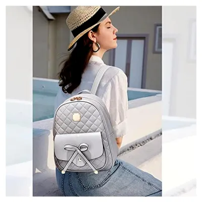 Produktbild von Kleiner Rucksack für Damen im 3-teiligen Set – Rucksack und Handtasche
