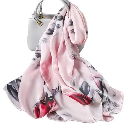 Image de Écharpe en soie élégante, ornée de motifs floraux, pour femmes