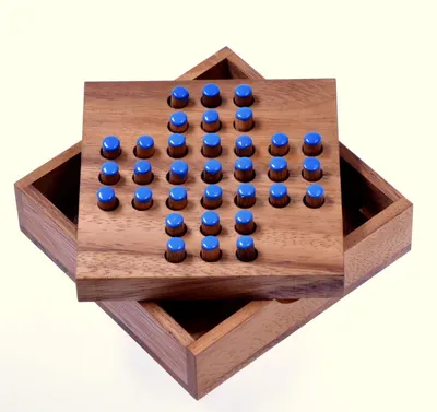 Produktbild von Solitär S – blaue Stecker - Das kleine Knobelspiel mit Suchtfaktor – kompakt, clever, einfach genial!