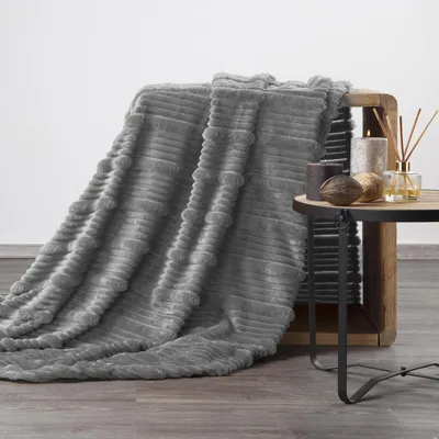Produktbild von EUROFIRANY | Wohndecke - Kuscheldecke - 150 x 200 cm - hellgraue Decke - mit 3D-Streifenstruktur