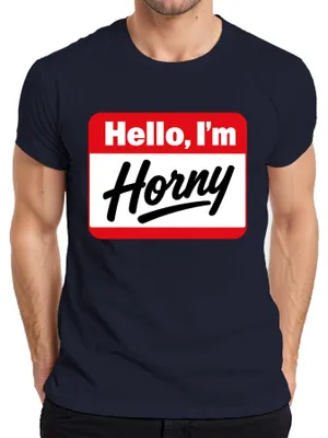 Immagine prodotto di T-shirt da uomo, taglia L, colore blu navy, con scritta divertente: "Ciao, sono Horny". Ideale come regalo per una festa
