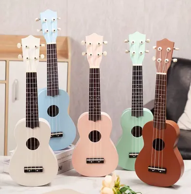 Produktbild von pi-music Sopran Ukulele Set grün - komplett mit Transporttasche und 3 Plektren