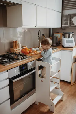 Produktbild von Kitchen Helper BabyWood verstellbarer Lernturm SLIM M weiß, Küchenhelfer für Kinder, extra sicher, Learning Tower