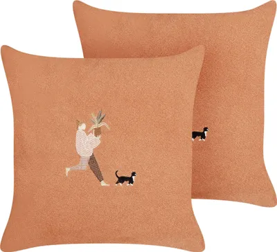 Produktbild von BELIANI Dekokissen 2er Set Orange mit Stickerei 45 x 45 cm Abnehmbare Bezüge Quadratisch Wurfkissen Streukissen Wohnkissen Sofakissen Wohnaccessoires