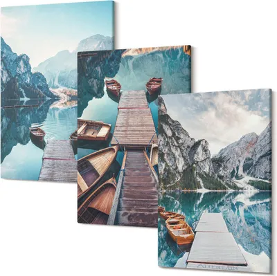 Produktbild von Leinwandbilder – Wandbilder – Leinwandbild – Canvas Bild – Polycanvas – Kunstdruck –  – Modern – Aufhängefertig – Mehrteilig – 3-Teilig – 40x60 Cm Pro Bild - Ein ruhiger See mit Holzstegen und Booten