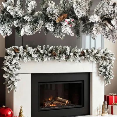 Produktbild von Künstliche Weihnachtsgirlande mit Schnee Tannengirlande 270 cm mit Tannenzapfen und Beeren