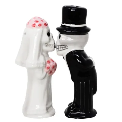 Produktbild von Salz und Pfefferstreuer Love never Dies Figur Gothic TOP