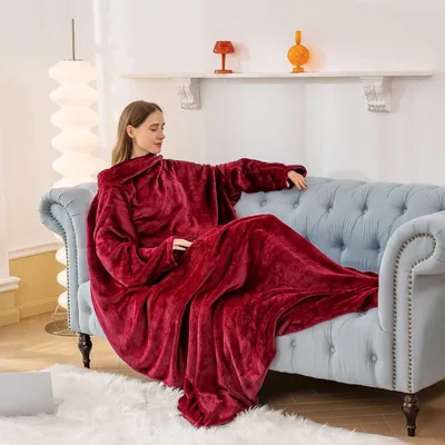 Immagine prodotto di Coperta calda con maniche e tasca per i piedi, 150x200 cm, colore rosso, in pile