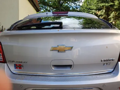 Image de Chevrolet CRUZE Hatchback - Bandes chromées sur le hayon