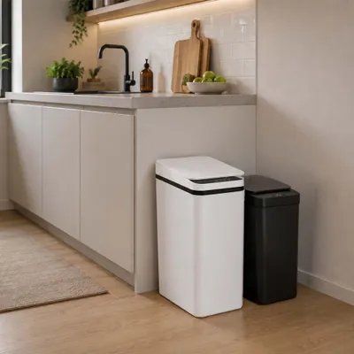 Immagine prodotto di Set di pattumiere da cucina con sensore, 9L e 15L, bianco e nero