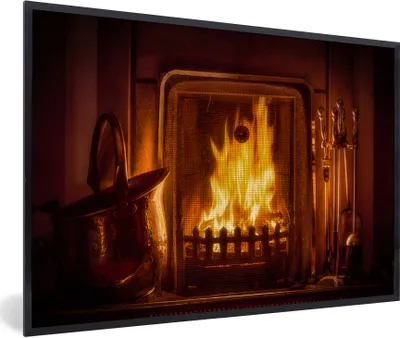 Produktbild von MuchoWow® Gerahmtes Poster Ein Kamin mit einem warmen Feuer 30x20 cm - Poster mit Schwarzem Bilderrahmen Wandposter Rahmen Foto Bilder - Kunstdruck - Bild-Poster