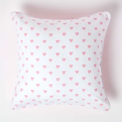 Image de HOMESCAPES Taie d'oreiller en coton avec des cœurs roses, 60 x 60 cm
