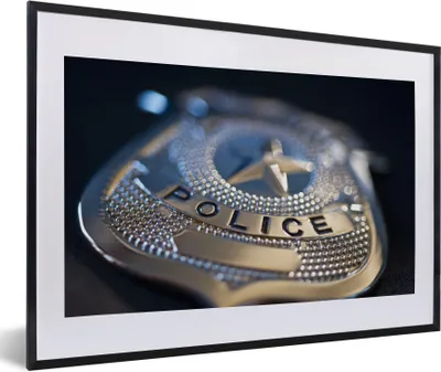 Produktbild von MuchoWow® Gerahmtes Poster Polizeiabzeichen 60x40 cm - Poster mit Schwarzem Bilderrahmen Wandposter Rahmen Foto Bilder - Schlafzimmer - Plakat in Rahmen - Drucken
