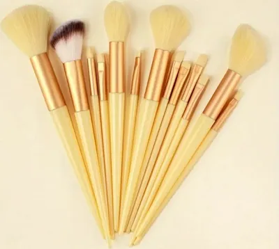 Produktbild von CL-30548 Make-up-Pinsel Set in Gelb KP30548