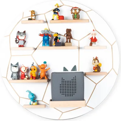 Produktbild von BOARTI Kinderregal Fußball | hängend für Toniebox und Tonie Figuren | platzsparendes Regal | H. 50 x B. 50 x T. 19 cm | Wandregal Musikbox und Figuren Aufbewahrung Magneteinsätzen | Aufbewahrungsregal Holz