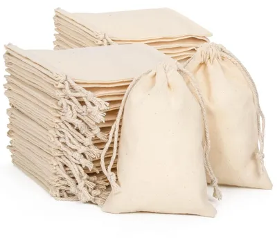 Immagine prodotto di Sacchetti di cotone con coulisse, confezione da 50 pezzi, dimensioni 10x14 cm, ideali per essere riempiti e decorati