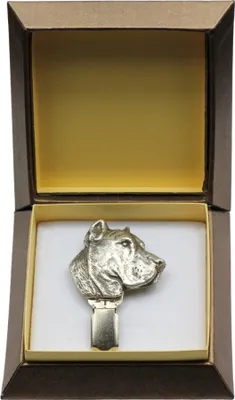 Image de Presa Canario - broche avec clip, porte-dossard, pin's argenté pour exposition canine de la marque Art-Dog
