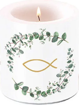 Produktbild von Kerze rund klein Communion Branches white - Fisch im Kranz voller Blätter weiß Ø7,5cm, Höhe 9cm