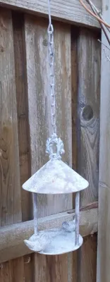 Produktbild von Dekoratives Vogelfutterhaus z. Hängen Futterstelle Eisen grau 56 cm