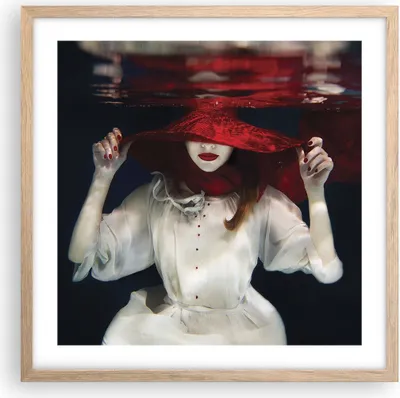 Produktbild von Gerahmtes Poster - Rahmen in heller Eiche - Mädchen Rot Hut - 50x50 cm - Wand Bild - Wanddeko - Wandbilder - Kunstposter - Wandposter - Bilderrahmen - Bilder - Kunstdruck - Wandbild - P2NAC50x50-4305