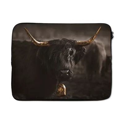 Produktbild von MuchoWow® Laptop Hülle 17 Zoll Laptoptasche Schottischer Highlander - Gold - Kuhglocke - Hörner - Tiere - Zipper - Schutzabdeckung