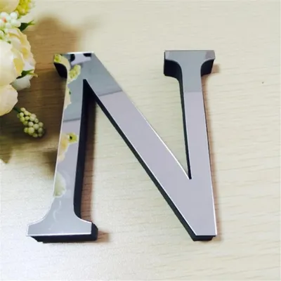 Obrázek produktu pro Wandaufkleber 3D Buchstabe silber spiegelnd 150 mm, Buchstabe N