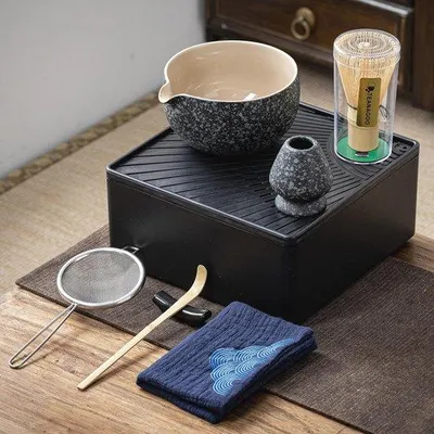 Produktbild von Famanu Matcha Theeset mit Aufbewahrungskoffer - 10-teiliges Set für Zuhause und Reisen