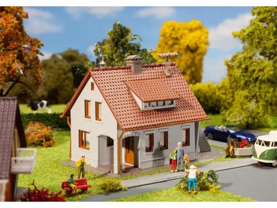 Produktbild von Faller 131364 H0 Einfamilienhaus Epoche III