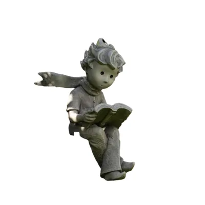 Produktbild von Der kleine Prinz mit Buch und Schal aus Kunststein Neu Steinfigur sitzend zur Dekoration für den Garten Lizenzfigur V-116062S-KS