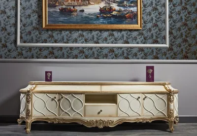 Produktbild von Casa Padrino Luxus Barock Fernsehschrank Weiß / Antik Gold 242 x 65 x H. 70 cm - Prunkvoller Barock Wohnzimmerschrank mit 4 Türen und 3 Schubladen