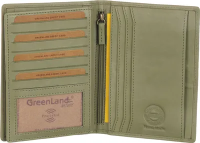 Produktbild von GreenLand Nature Leder Ausweisetui Passport / Document Case Pistachio grün