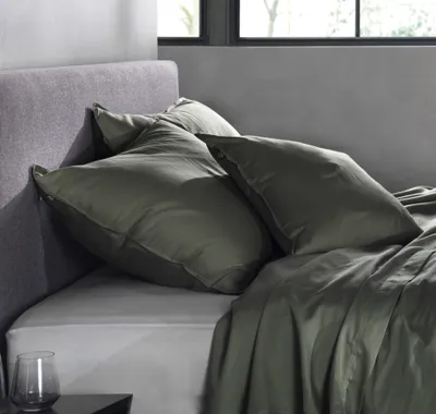 Produktbild von Zo!Home Bettwäsche Satinado 1 Bettwäsche 140x220cm mit 1 Kopfkissen 60x70cm 100% Baumwolle Mako-Satin Army Green