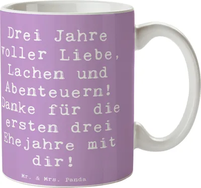 Produktbild von Mr. & Mrs. Panda Becher Spruch 3. Hochzeitstag Lederhochzeit - Lavendeltraum - Geschenk, Abenteuer, Heiraten, Lachen und Abenteuern, Keramiktasse, Tasse, Liebe, Ehejahre
