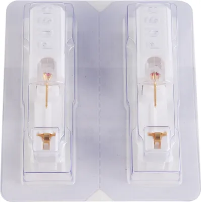 Produktbild von Premium Erstohrstecker, 3 mm, vergoldet mit Stein