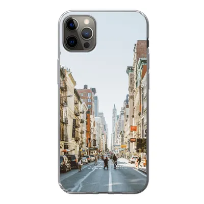 Produktbild von MuchoWow® Handyhülle Schutzhülle Hülle für iPhone 13 Pro Max Belebte Straße in New York Silikon Softcase Handy Hülle - Mobiltelefon
