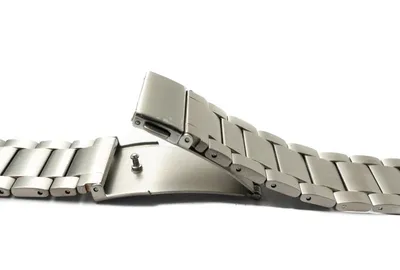 Produktbild von SYSTEM-S Armband 22 mm aus Titan mit Faltschließe für Smartwatch