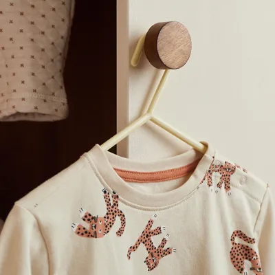 Produktbild von Bieco Kleiderbügel Kinder 8 St vanilla | Länge ca 30cm | Baby Kleiderbügel | Kunststoff Kleiderbügel Kinder Baby | Baby Organiser Für Kleiderschrank | Kleiderbügel Baby | Baby Clothes Hangers