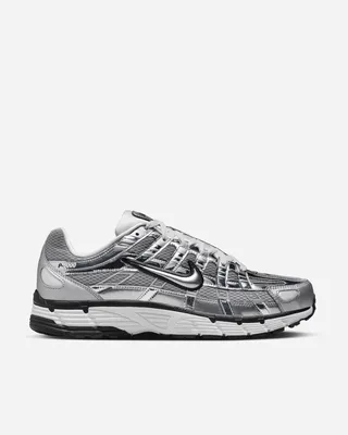 Produktbild von Nike P-6000 Metallic Silver - Größe: EU 38.5