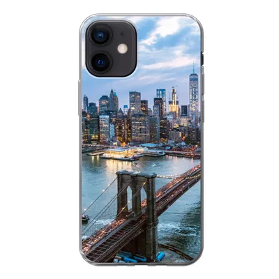 Produktbild von MuchoWow® Handyhülle Schutzhülle Hülle für iPhone 12 New York - Brooklyn Bridge - Boot Silikon Softcase Handy Hülle - Schutzhülle